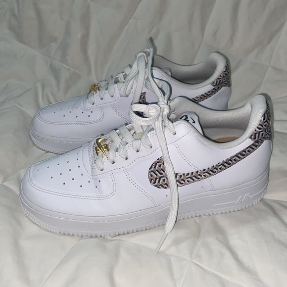 Like new Nike Air Force 1 Low United in Victory White - Picture 4 of 16
